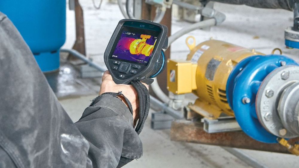 Infraroodcamera's helpen u scherpe temperatuurverschillen te detecteren, zodat u eventuele brandgevaarlijke situaties kunt voorkomen