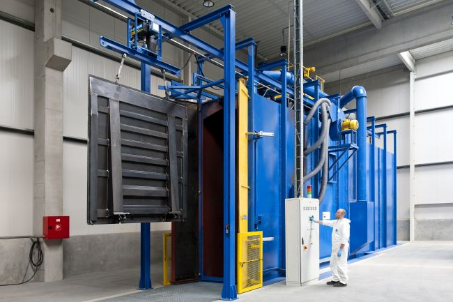 Hangbaan straalmachine