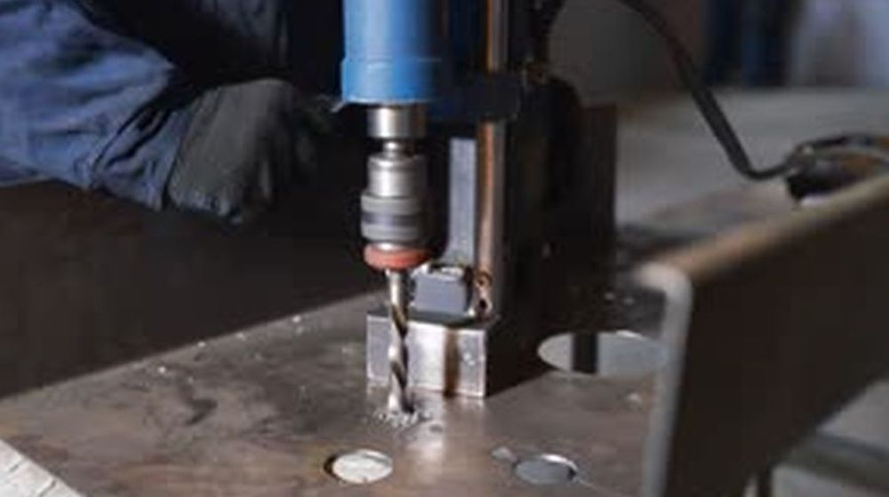 Hoe boren door metaal Metallerie Hoe boren door metaal Metallerie