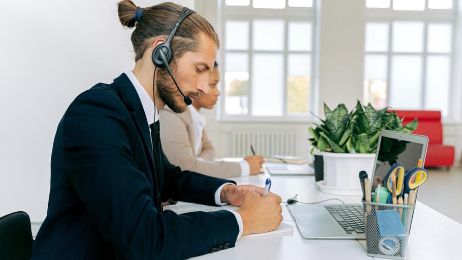 EEN GOEDE HOUDING AAN JE BUREAU IN 4 STAPPEN