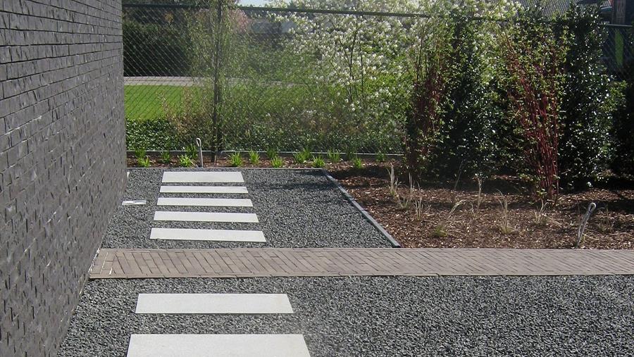Waterdoorlatende bestrating: de mogelijkheden uitgelegd