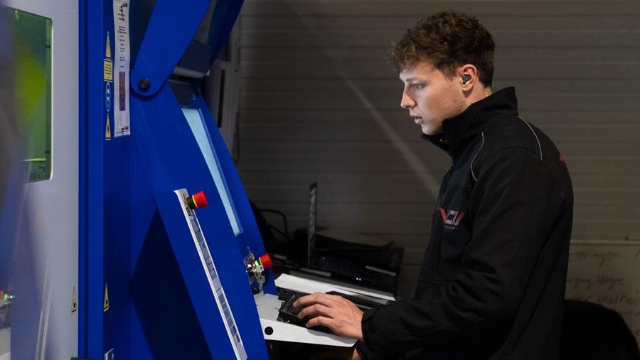 Unieke bevelsturing doet Snijtech voor lasersnijden kiezen