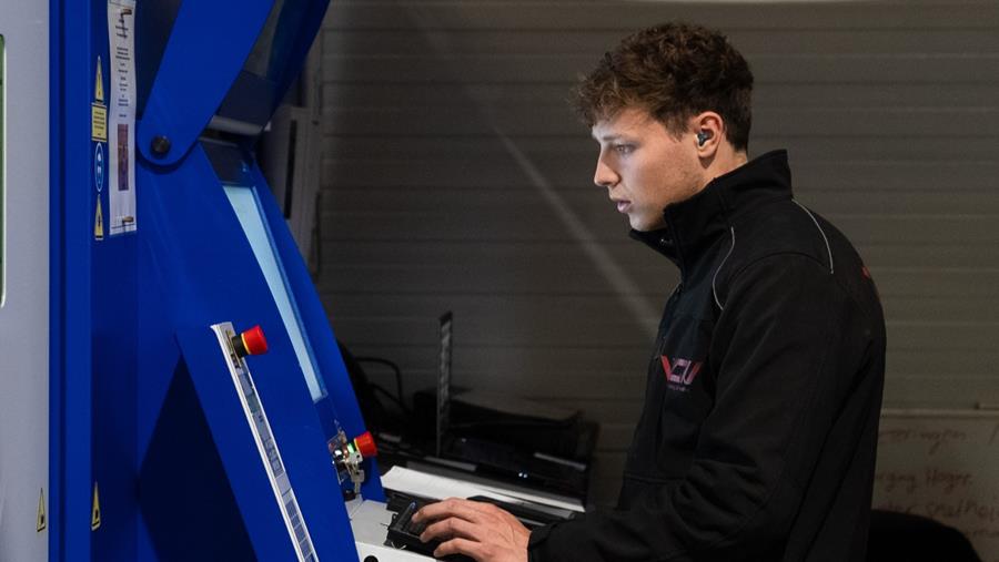 Unieke bevelsturing doet Snijtech voor lasersnijden kiezen