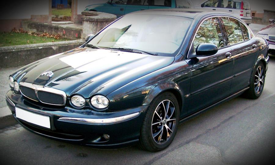 Jaguar X-type avec un code d'erreur sur le tableau de bord